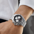 ab0134101b1a1-chronomat-b01-42-on-wrist.png