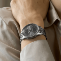 a17327381b1a1-navitimer-automatic-36-on-wrist.png