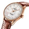 r77320e61a1p1-navitimer-32-three-quarter.png