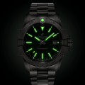 a17328101l1a1-avenger-automatic-42-lumes.png