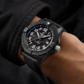 s17328101b1x1-on-wrist_68694ea9_thumbnail_2048.webp