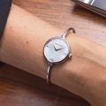 17206B19_porte_montre_femme_acier_bracelet_fin_rigide_cadran_nacre.webp