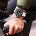x82310a71b1s2-on-wrist_32791daf_thumbnail_1024.webp