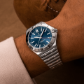 a32398101c1a1-chronomat-automatic-gmt-40-on-wrist.png